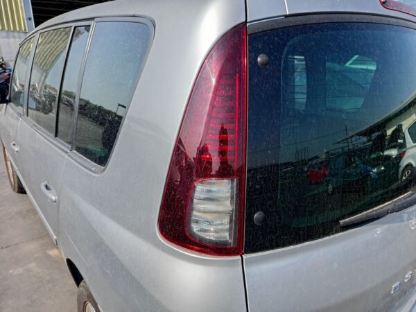 PILOTO TRASERO IZQUIERDO RENAULT ESPACE IV (JK0)