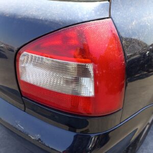 PILOTO TRASERO DERECHO AUDI A3 (8L)