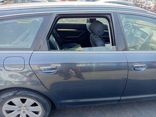 PUERTA TRASERA DERECHA AUDI A6 AVANT (4F5)