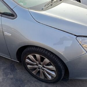ALETA DELANTERA DERECHA OPEL ASTRA J BERLINA 5P