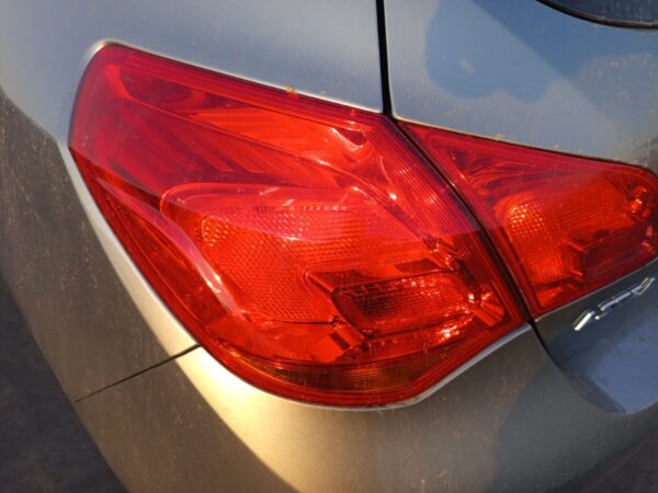 PILOTO TRASERO IZQUIERDO OPEL ASTRA J BERLINA 5P