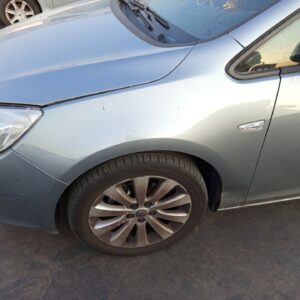 ALETA DELANTERA IZQUIERDA OPEL ASTRA J BERLINA 5P