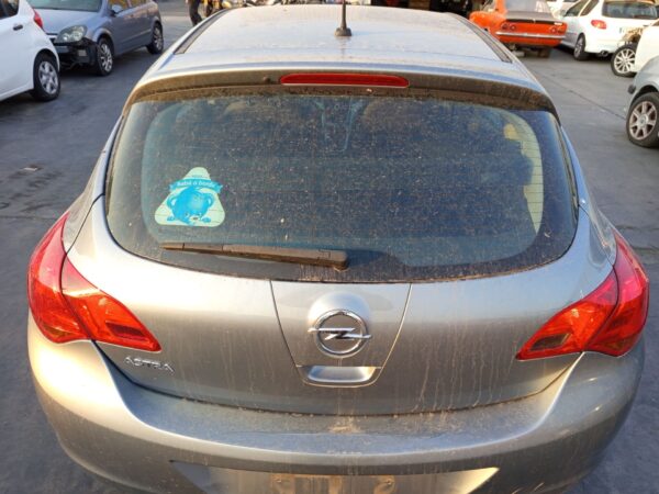 PORTON TRASERO OPEL ASTRA J BERLINA 5P