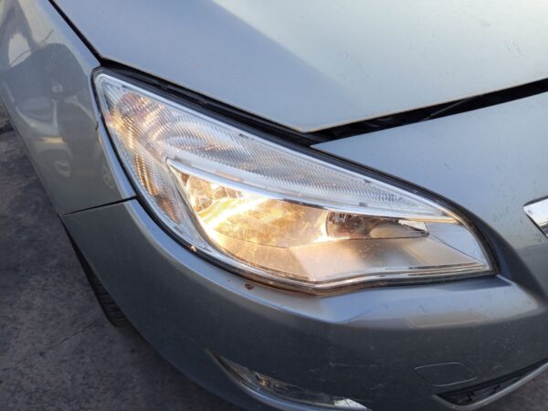 FARO DERECHO OPEL ASTRA J BERLINA 5P