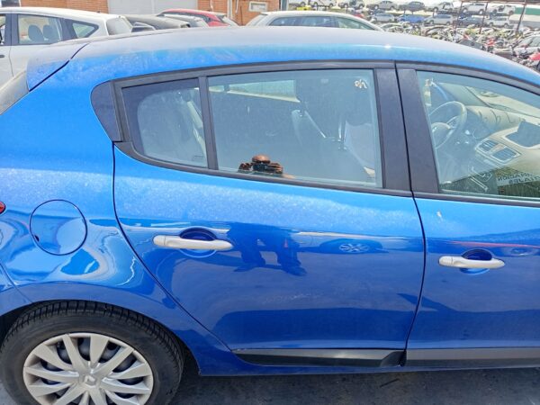 PUERTA TRASERA DERECHA RENAULT MEGANE III BERLINA 5P