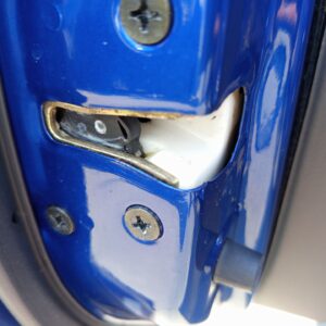 CERRADURA PUERTA DELANTERA IZQUIERDA MAZDA 6 BERLINA (GG)