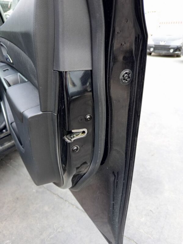 CERRADURA PUERTA DELANTERA DERECHA CHEVROLET CRUZE