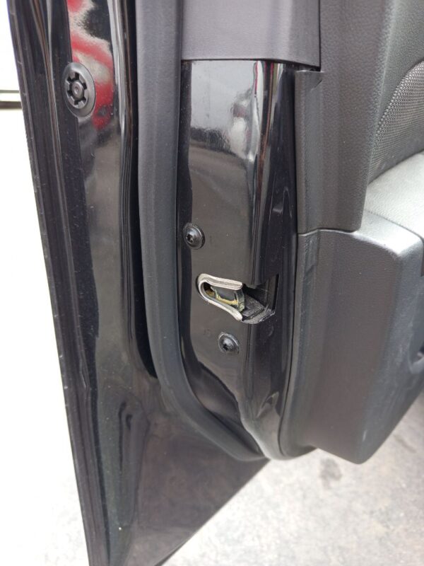 CERRADURA PUERTA DELANTERA IZQUIERDA CHEVROLET CRUZE