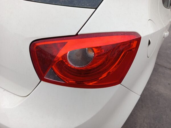 PILOTO TRASERO DERECHO SEAT IBIZA BERLINA (6J5)