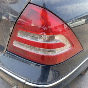 PILOTO TRASERO DERECHO MERCEDES-BENZ CLASE C (BM 203) BERLINA