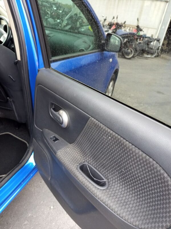 ELEVALUNAS TRASERO DERECHO NISSAN NOTE (E11E)