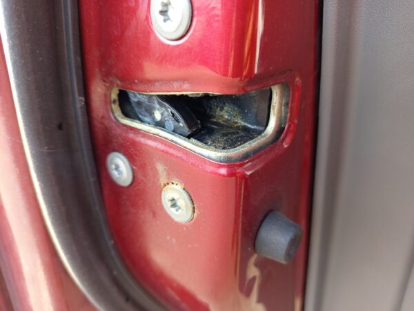 CERRADURA PUERTA DELANTERA IZQUIERDA TOYOTA PRIUS (NHW20)