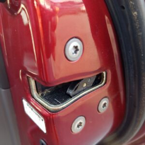 CERRADURA PUERTA TRASERA DERECHA TOYOTA PRIUS (NHW20)
