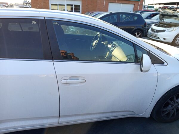 PUERTA DELANTERA DERECHA TOYOTA AVENSIS CROSS SPORT (T27)