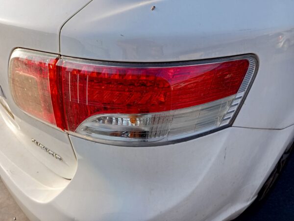 PILOTO TRASERO DERECHO TOYOTA AVENSIS CROSS SPORT (T27)