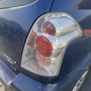 PILOTO TRASERO DERECHO TOYOTA COROLLA VERSO (R1)
