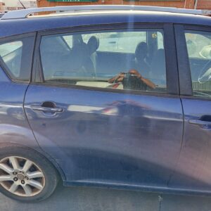 PUERTA TRASERA DERECHA TOYOTA COROLLA VERSO (R1)