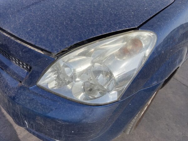 FARO IZQUIERDO TOYOTA COROLLA VERSO (R1)