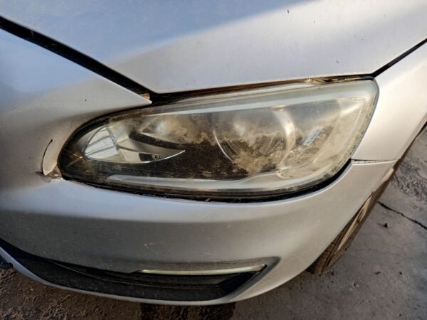 FARO IZQUIERDO VOLVO V60 FAMILIAR
