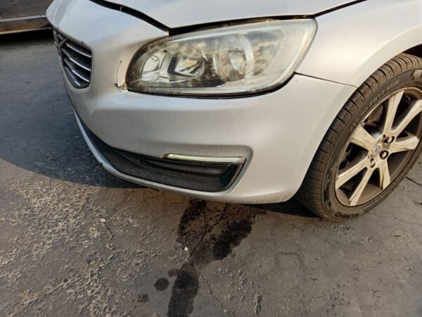 PARAGOLPES DELANTERO VOLVO V60 FAMILIAR