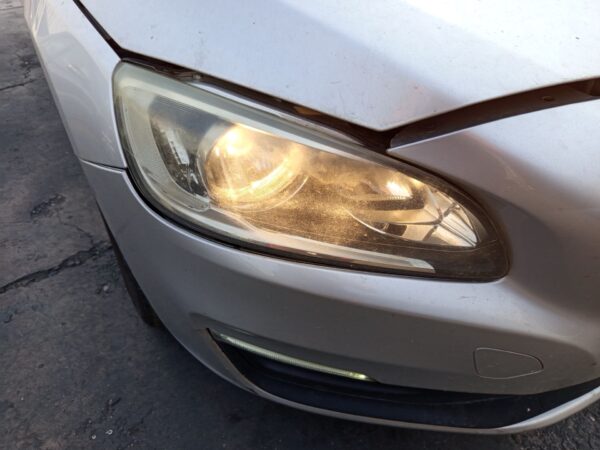 FARO DERECHO VOLVO V60 FAMILIAR