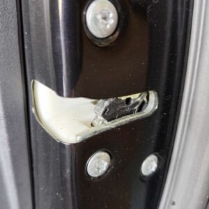 CERRADURA PUERTA DELANTERA DERECHA MITSUBISHI LANCER BERLINA (CY0)