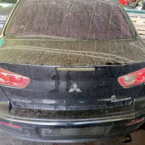 TAPA MALETERO MITSUBISHI LANCER BERLINA (CY0)