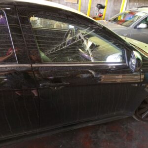 PUERTA DELANTERA DERECHA MITSUBISHI LANCER BERLINA (CY0)
