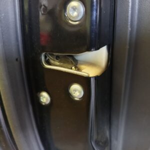 CERRADURA PUERTA DELANTERA IZQUIERDA MITSUBISHI LANCER BERLINA (CY0)