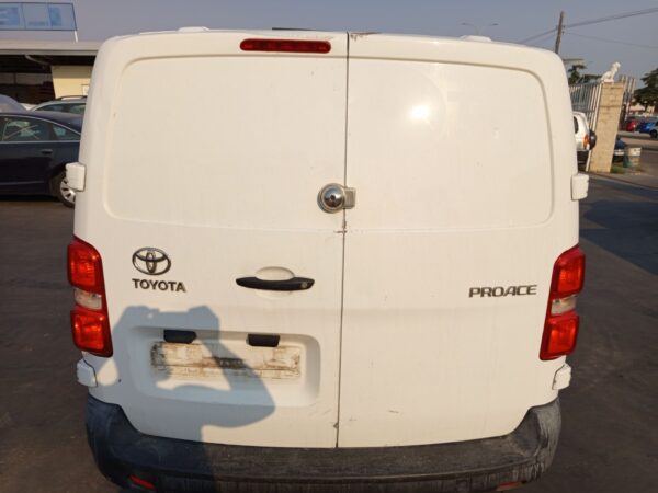 PUERTA TRASERA IZQUIERDA TOYOTA PROACE