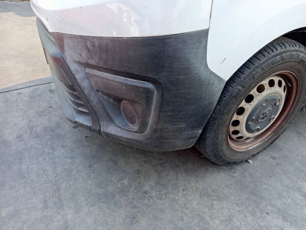 PARAGOLPES DELANTERO TOYOTA PROACE