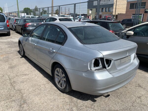 PARAGOLPES DELANTERO BMW SERIE 3 BERLINA (E90) - Imagen 3