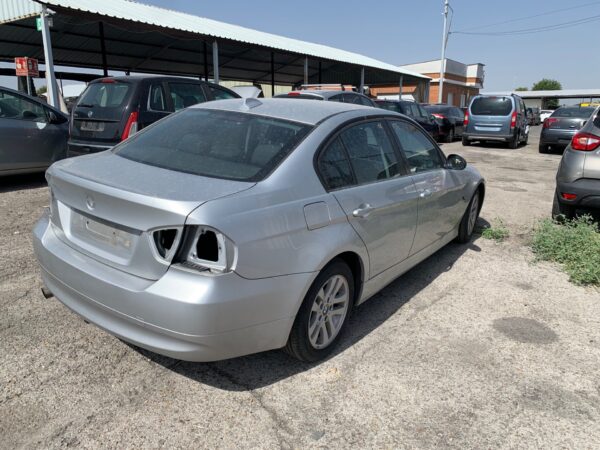 PARAGOLPES DELANTERO BMW SERIE 3 BERLINA (E90) - Imagen 4