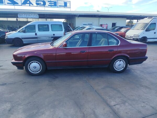 ALETA DELANTERA IZQUIERDA BMW SERIE 5 BERLINA (E34) - Imagen 3
