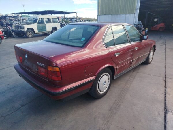 ALETA DELANTERA IZQUIERDA BMW SERIE 5 BERLINA (E34) - Imagen 5