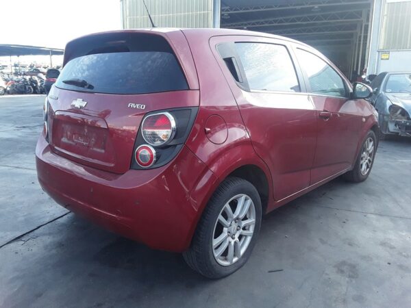 FARO DERECHO CHEVROLET AVEO HATCHBACK - Imagen 4
