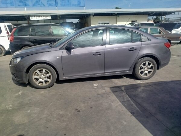 PUERTA DELANTERA DERECHA CHEVROLET CRUZE - Imagen 5