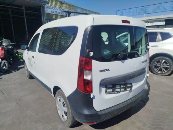 PARAGOLPES TRASERO DACIA DOKKER - Imagen 2