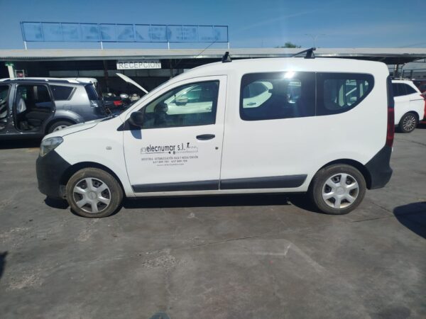 PARAGOLPES TRASERO DACIA DOKKER - Imagen 5