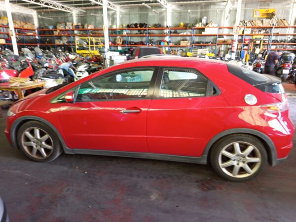 REJILLA DELANTERA HONDA CIVIC 5 PUERTAS (FK) - Imagen 4
