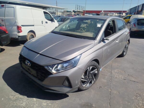 DEFENSA DELANTERA HYUNDAI I20 (BC3) - Imagen 4