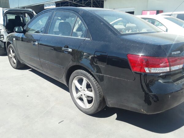 CONDENSADOR / RADIADOR  AIRE ACONDICIONADO HYUNDAI SONATA (NF) - Imagen 4