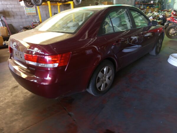 FARO DERECHO HYUNDAI SONATA (NF) - Imagen 5