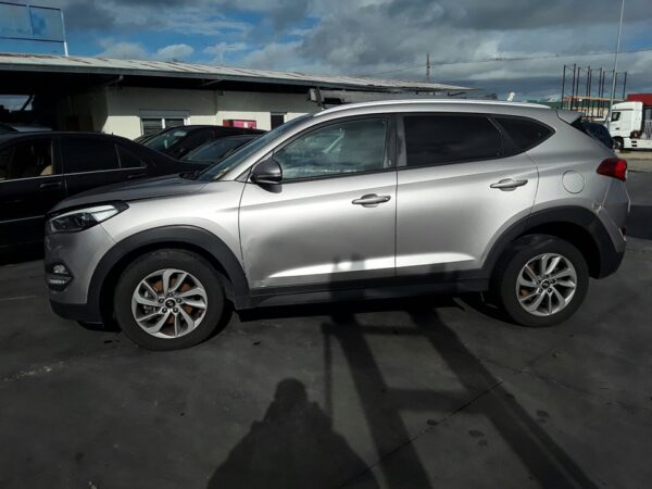 PORTON TRASERO HYUNDAI TUCSON (TL) - Imagen 5