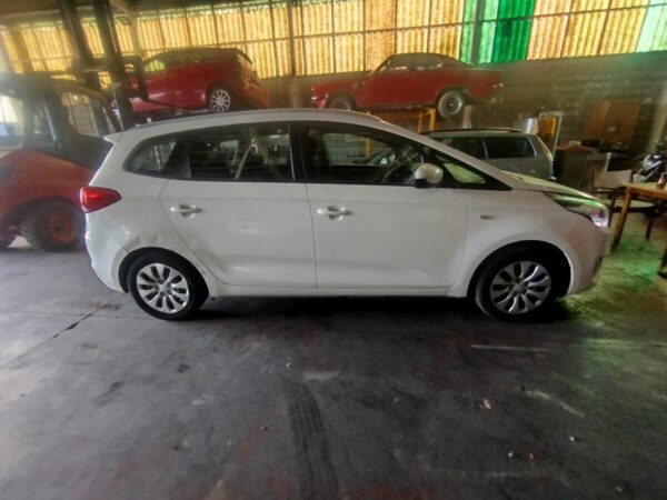 PILOTO TRASERO DERECHO KIA CARENS (RP) - Imagen 5