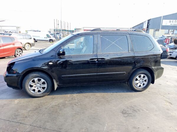 PARAGOLPES TRASERO KIA CARNIVAL - Imagen 2
