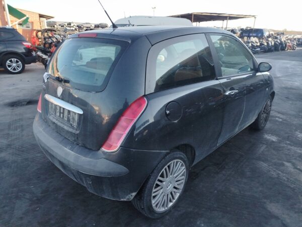 CAPO LANCIA YPSILON (101) - Imagen 3