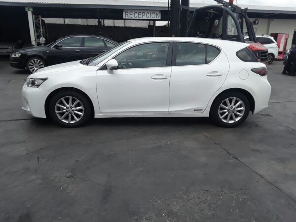 ALETA DELANTERA IZQUIERDA LEXUS CT (ZWA10) - Imagen 3
