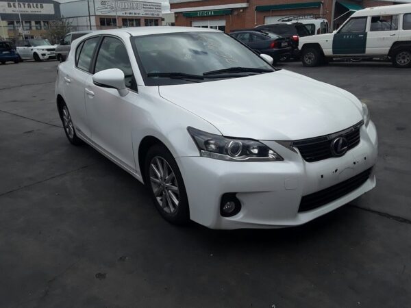 ALETA DELANTERA IZQUIERDA LEXUS CT (ZWA10) - Imagen 4
