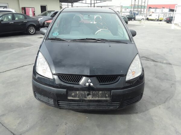 PILOTO TRASERO IZQUIERDO MITSUBISHI COLT BERLINA 3 (Z30) - Imagen 2
